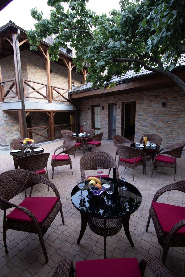 Boutique Living Hotel By Arta เยเรวาน ภายนอก รูปภาพ
