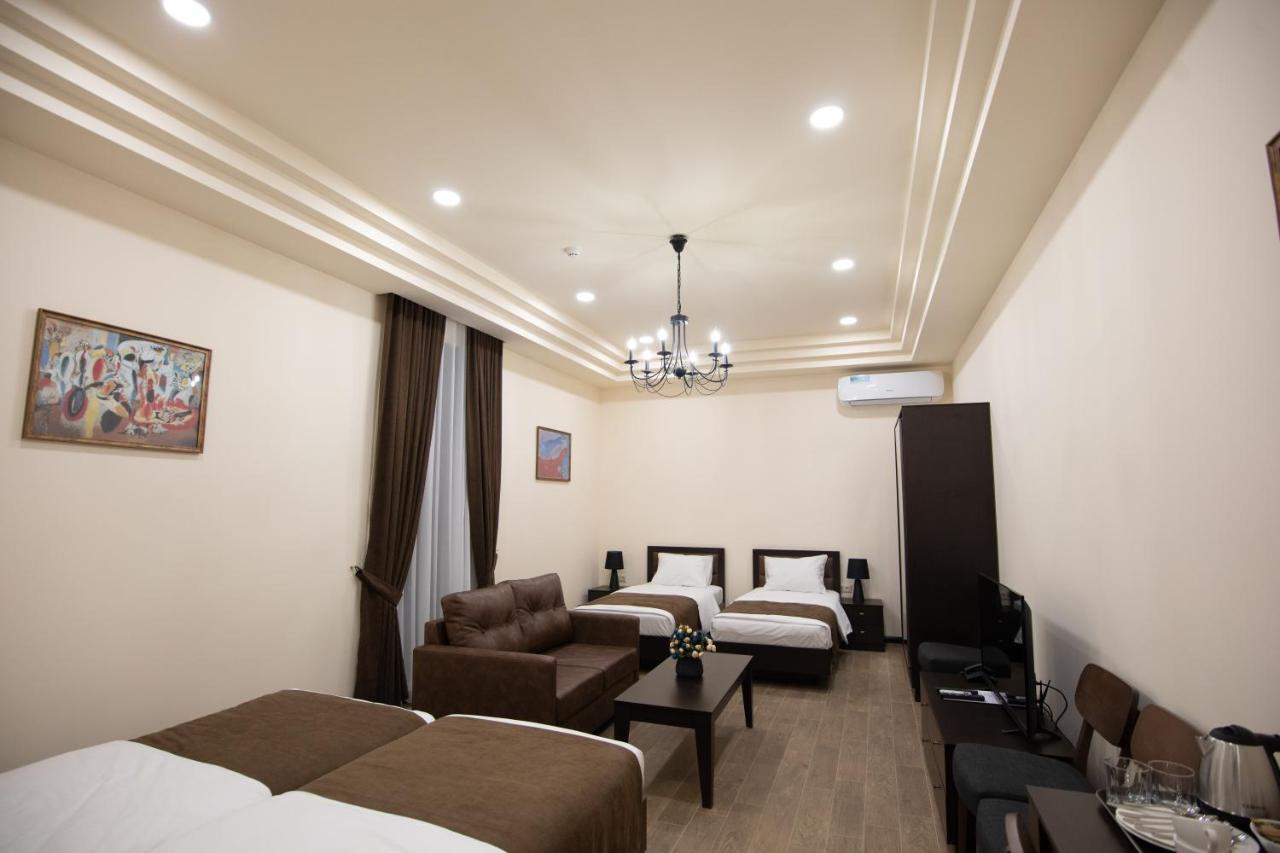 Boutique Living Hotel By Arta เยเรวาน ภายนอก รูปภาพ