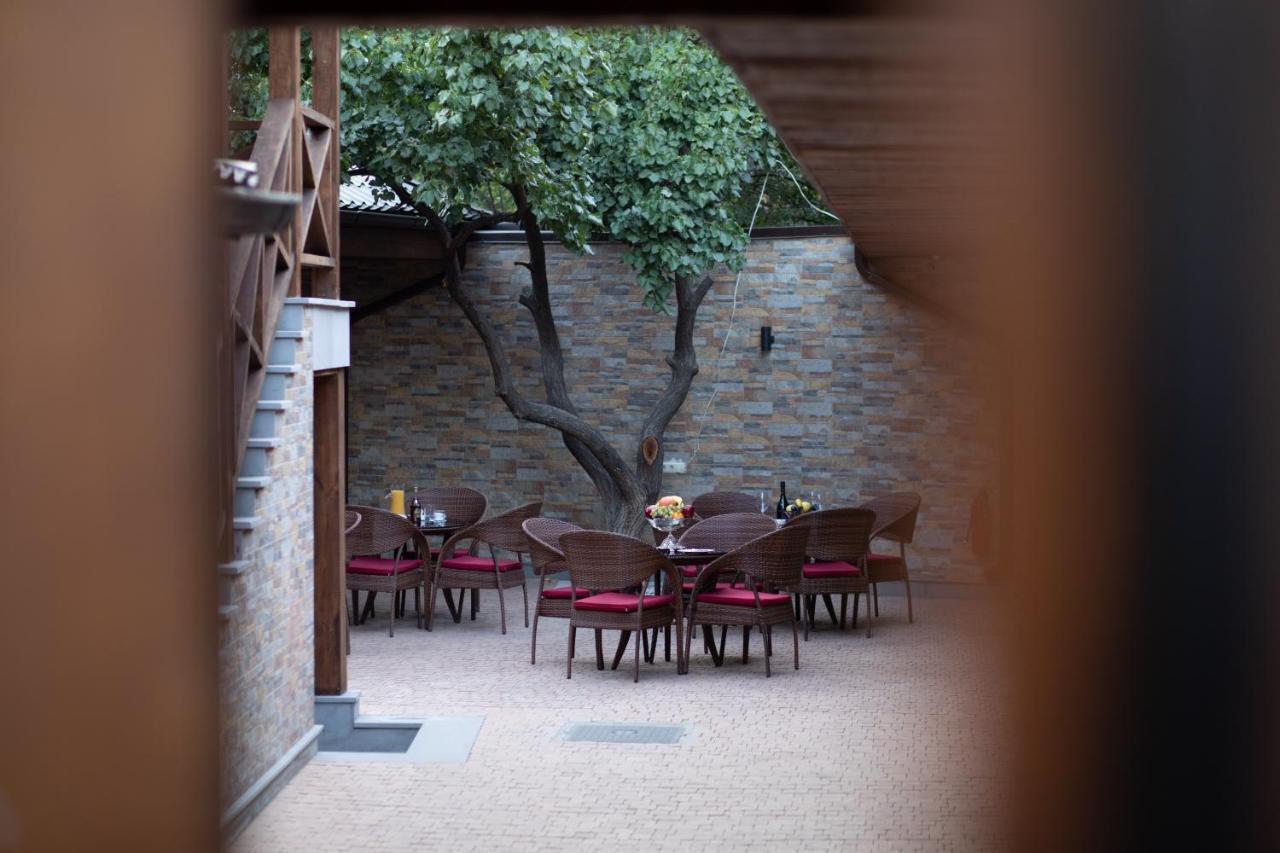 Boutique Living Hotel By Arta เยเรวาน ภายนอก รูปภาพ