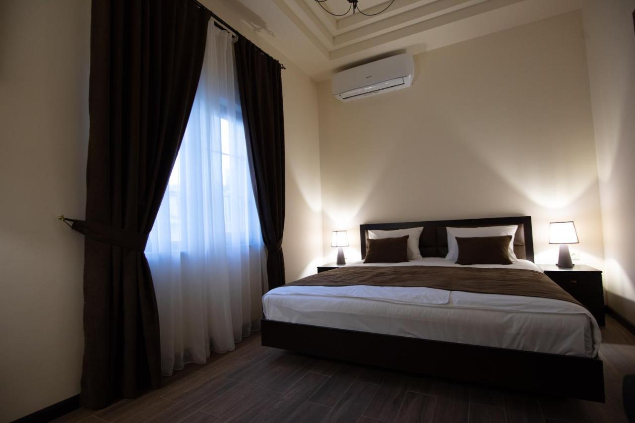 Boutique Living Hotel By Arta เยเรวาน ภายนอก รูปภาพ