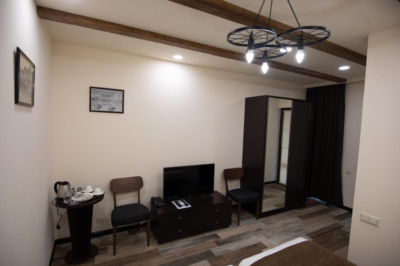 Boutique Living Hotel By Arta เยเรวาน ภายนอก รูปภาพ
