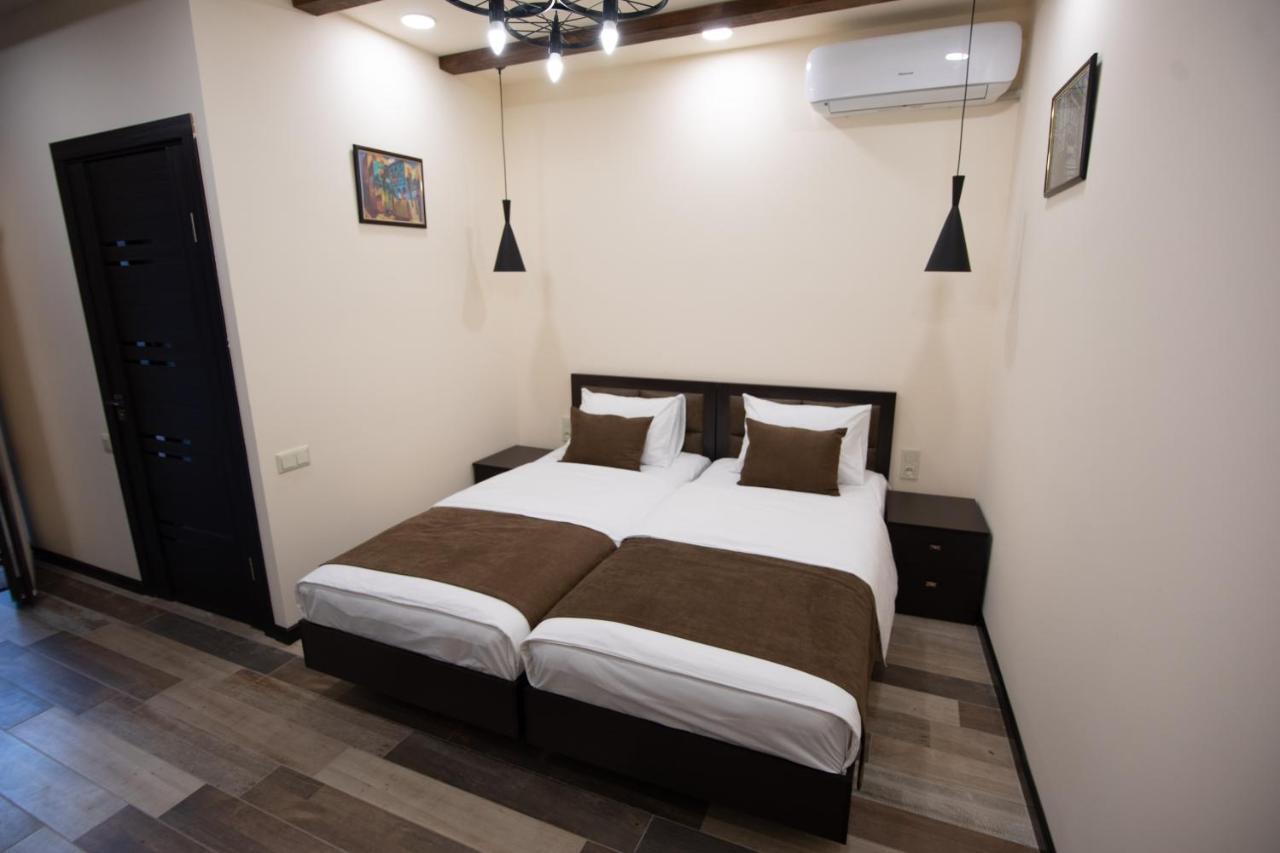 Boutique Living Hotel By Arta เยเรวาน ภายนอก รูปภาพ
