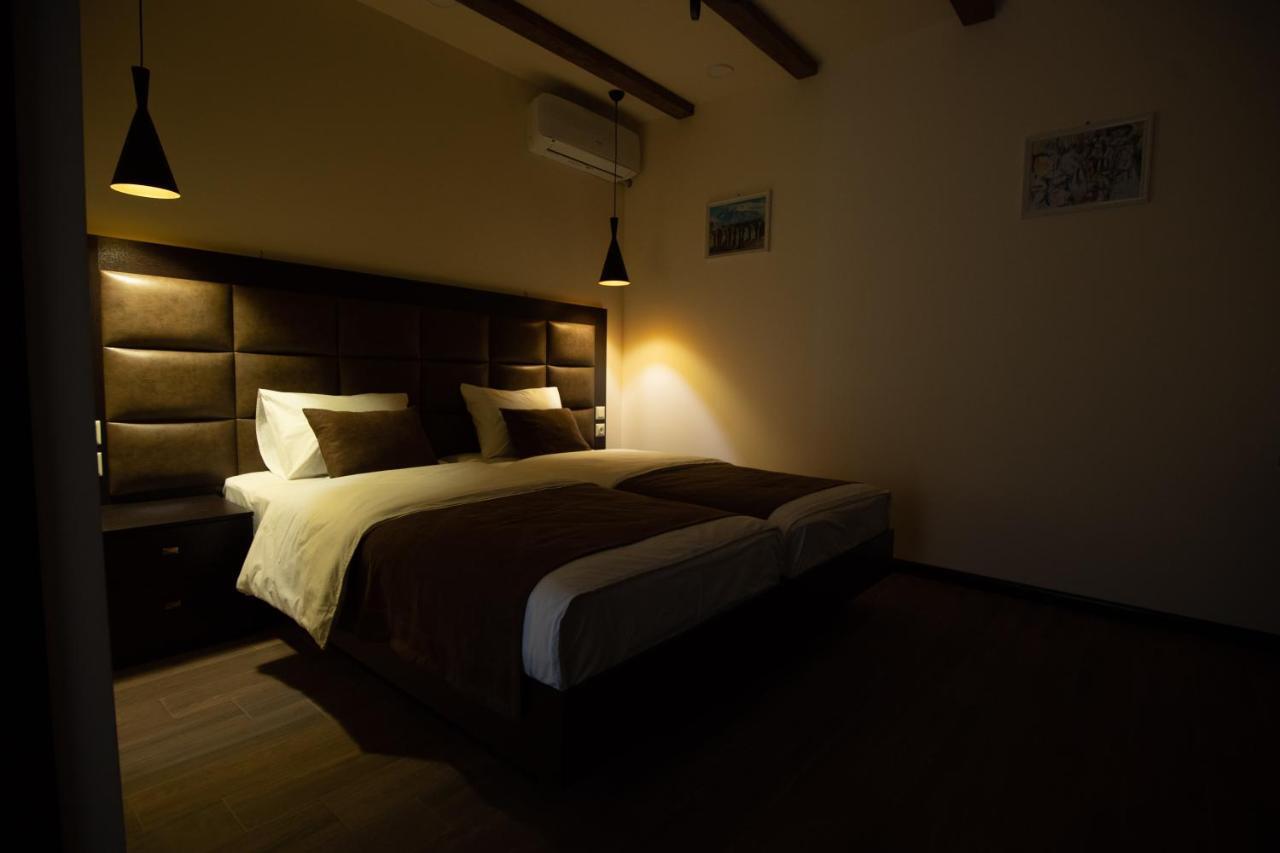 Boutique Living Hotel By Arta เยเรวาน ภายนอก รูปภาพ